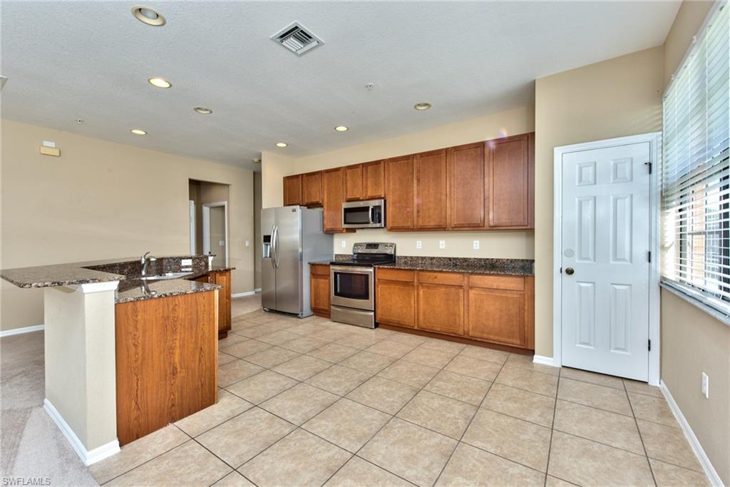 3773 Pino Vista WAY # 201