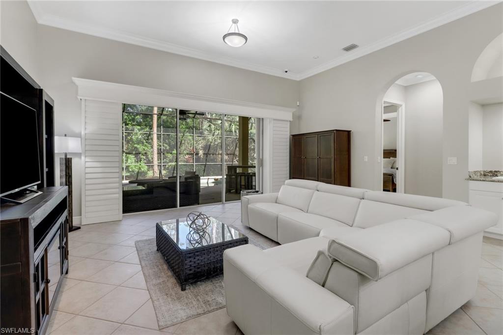 6075 Shallows WAY