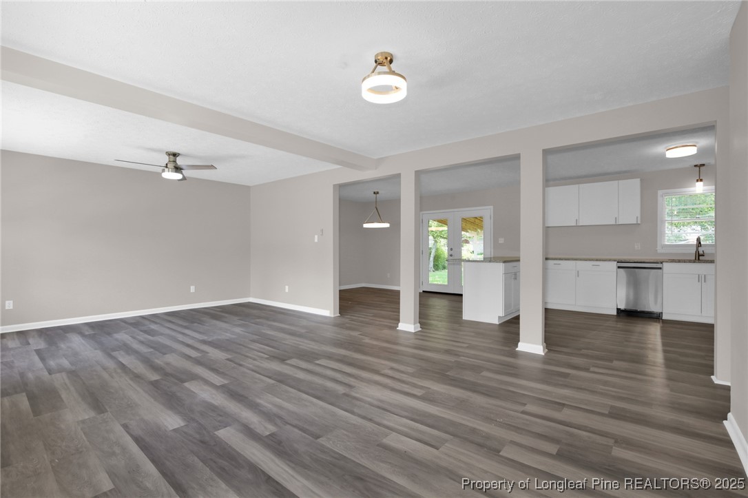 1233 Kienast Drive