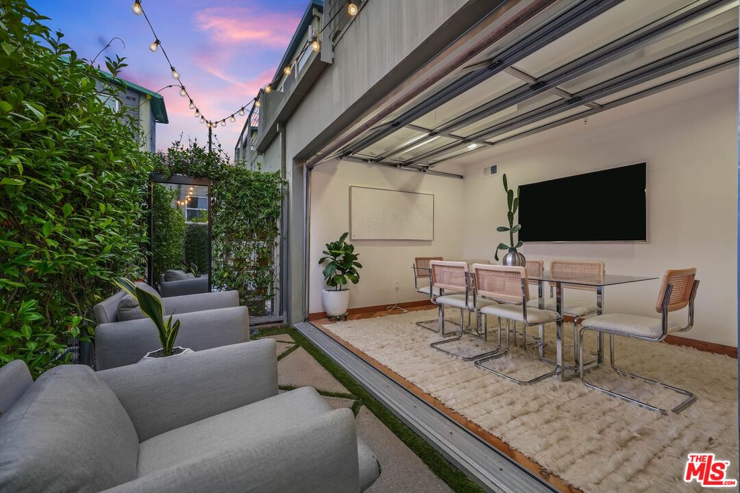 512 Brooks Ave Unit: 6