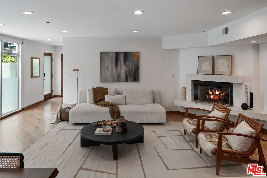 512 Brooks Ave Unit: 6
