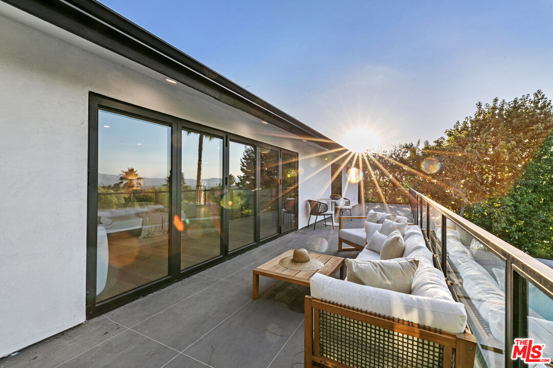 18101 Green Meadow Dr