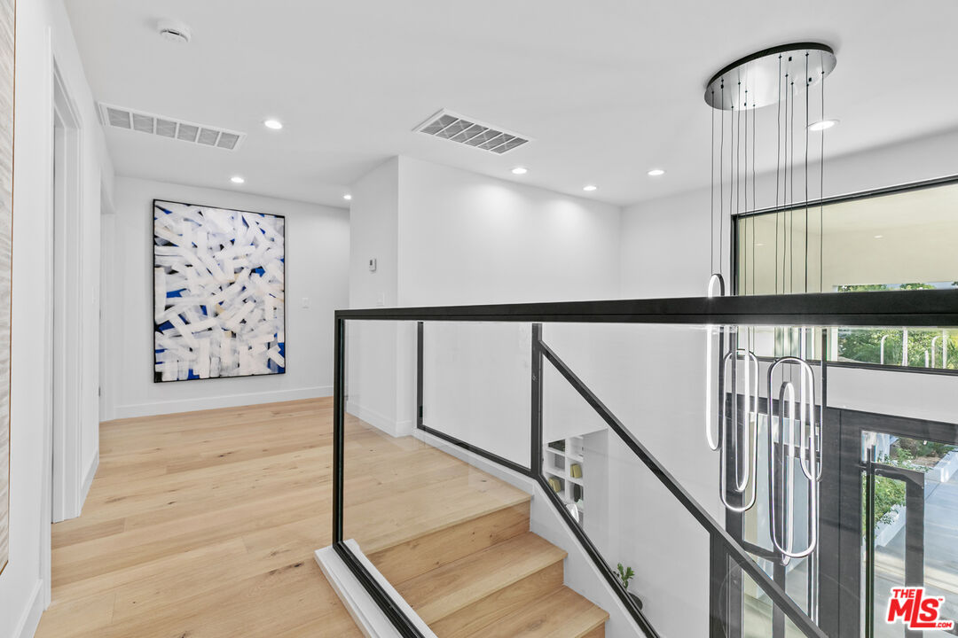 18101 Green Meadow Dr