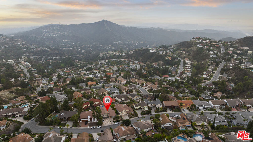 2427 Flintridge Drive