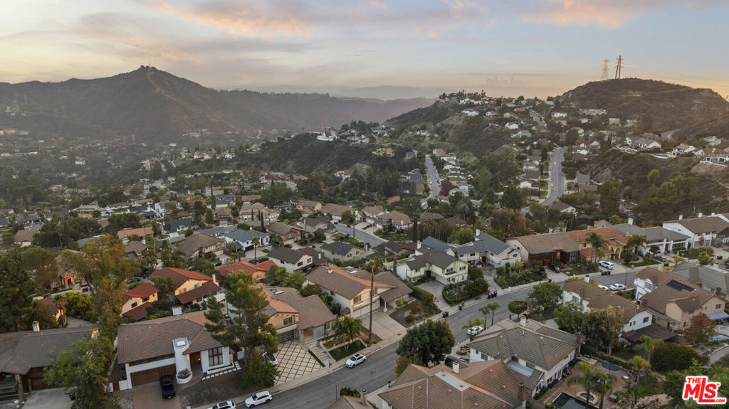 2427 Flintridge Drive