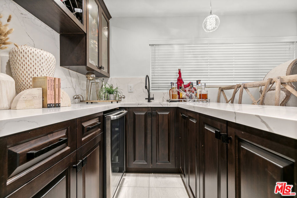 2427 Flintridge Drive