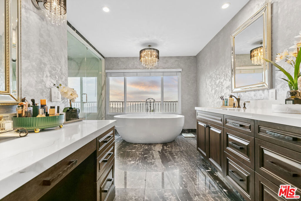 2427 Flintridge Drive