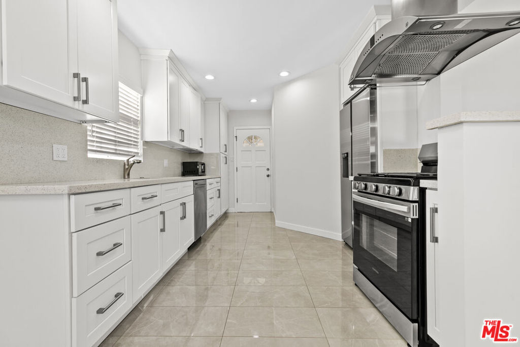 13691 Kelowna Street