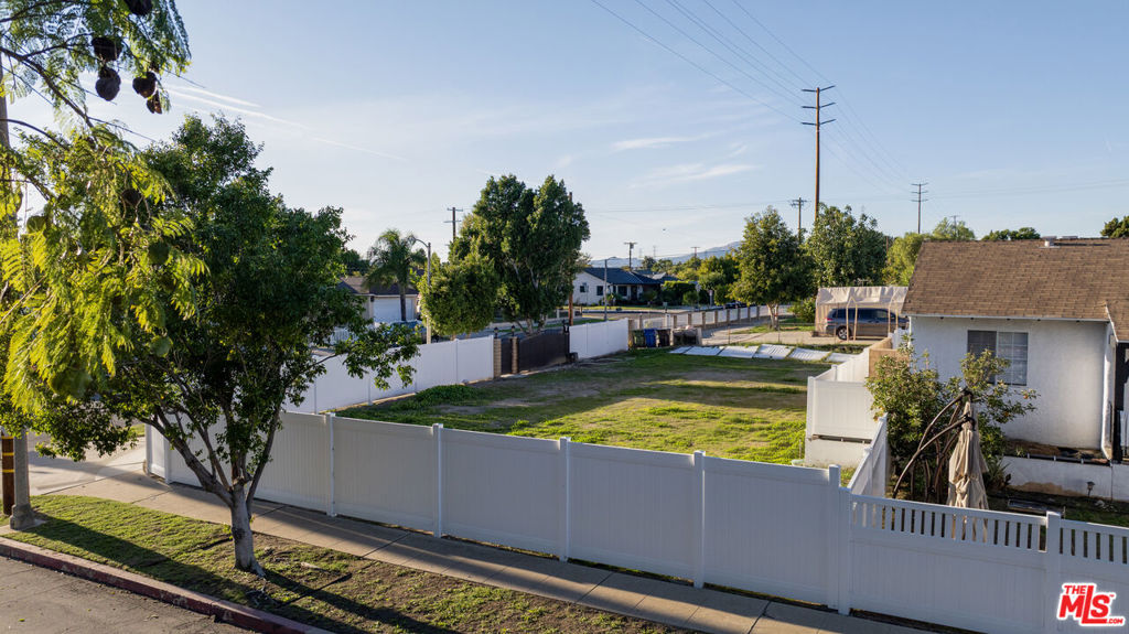 13691 Kelowna Street