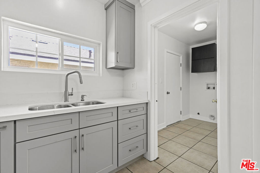 10823 Cantara Street