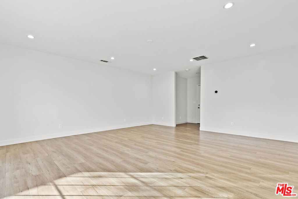 10823 Cantara Street