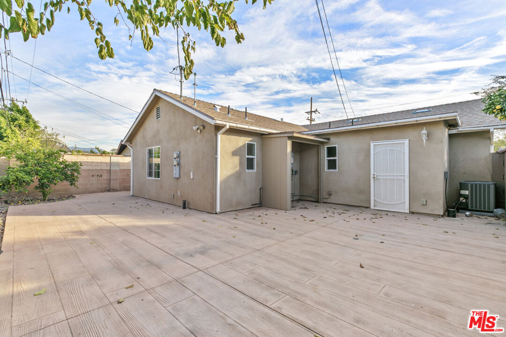 10823 Cantara Street