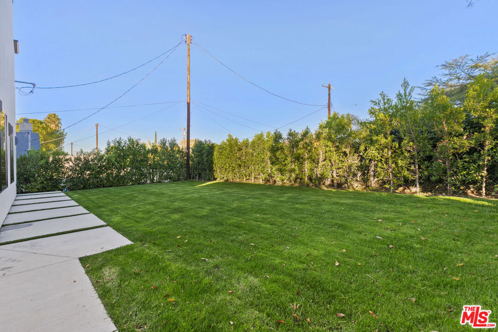 5152 Etiwanda Avenue