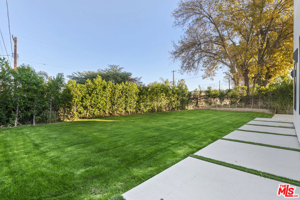 5152 Etiwanda Avenue