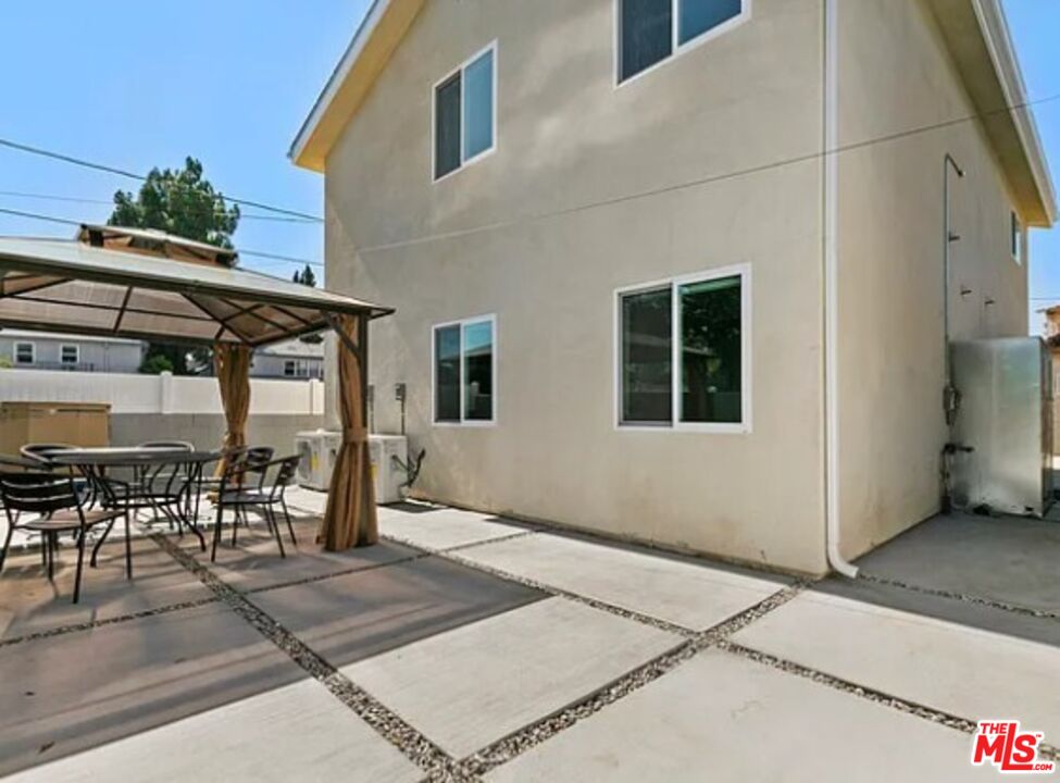 1913 N Manning St Unit: 101