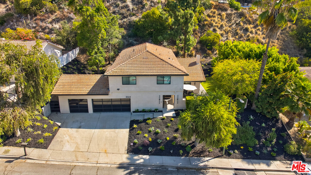 3243 Kirkham Dr