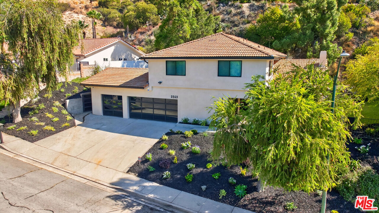 3243 Kirkham Dr