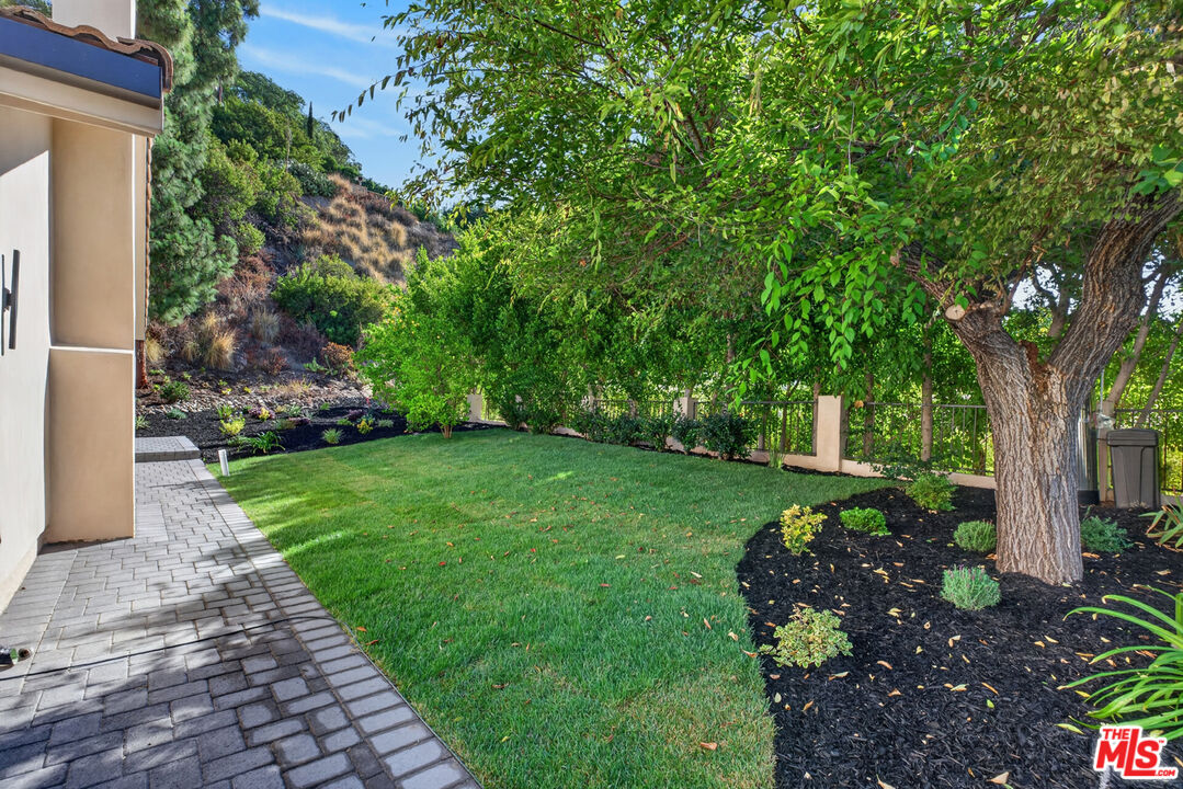 3243 Kirkham Dr