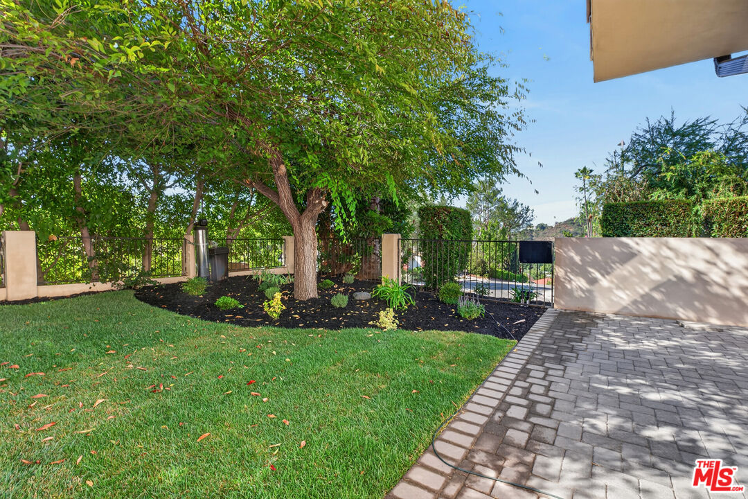 3243 Kirkham Dr