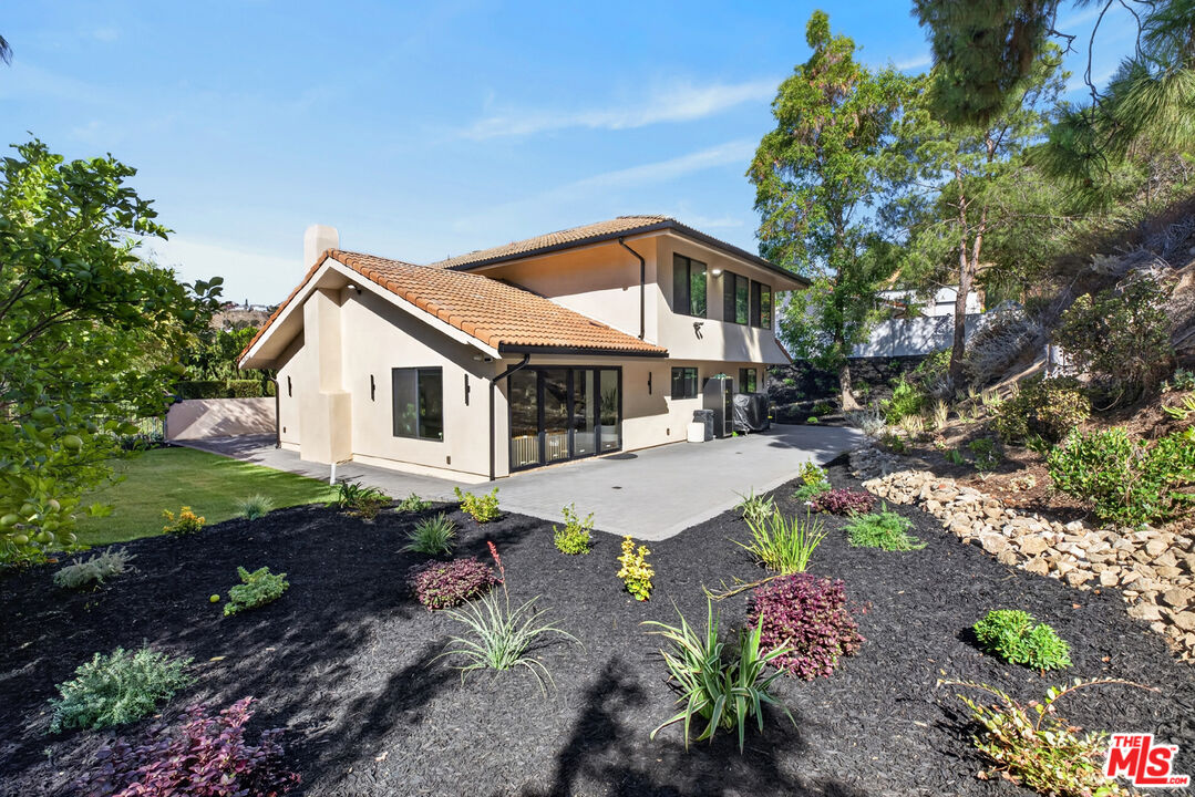 3243 Kirkham Dr