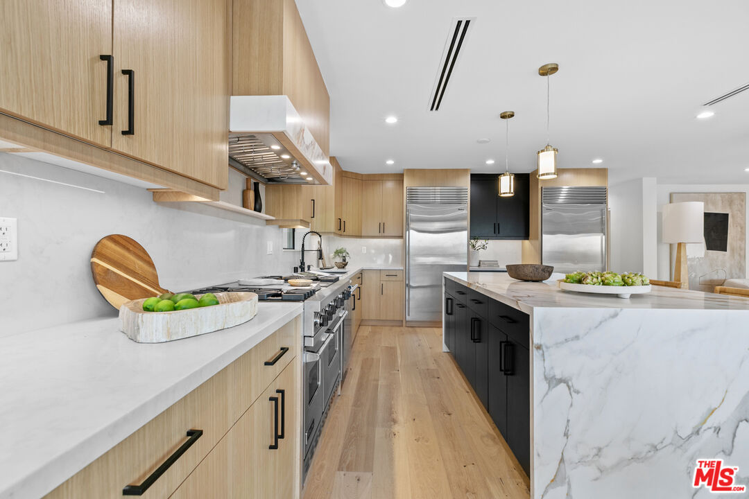 18101 Green Meadow Dr