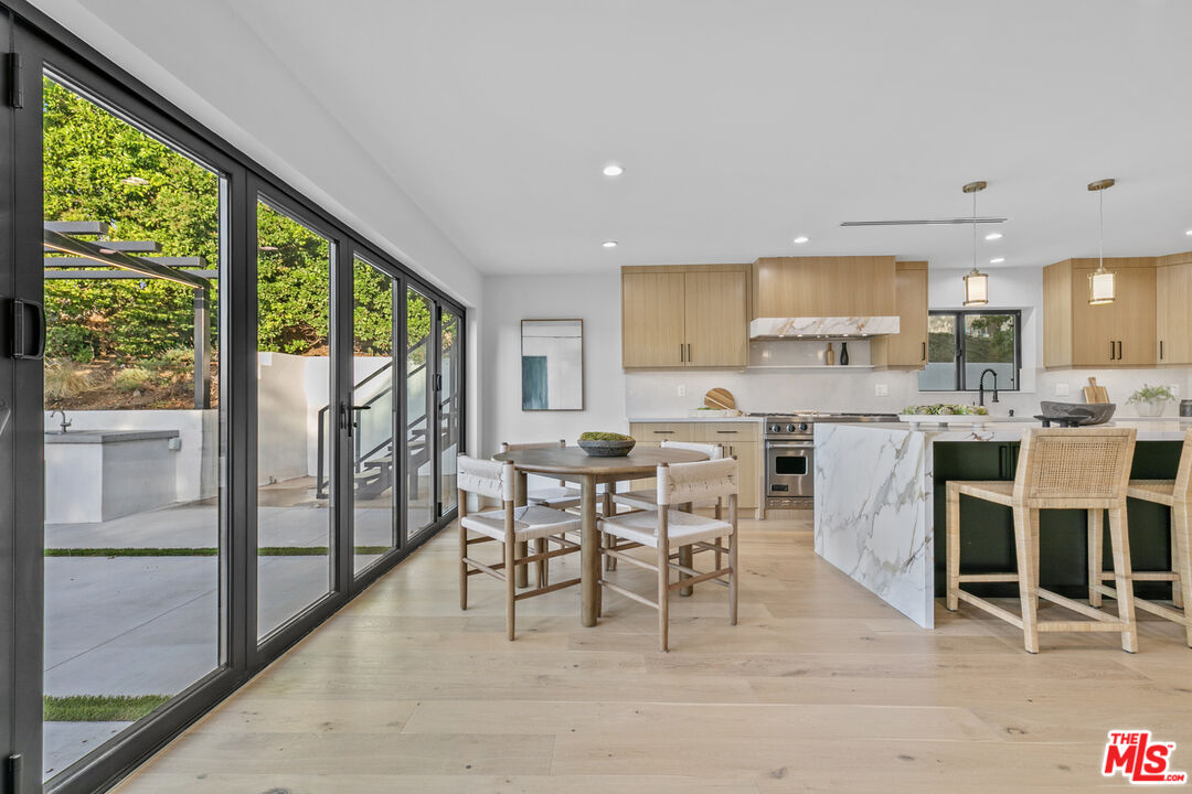 18101 Green Meadow Dr