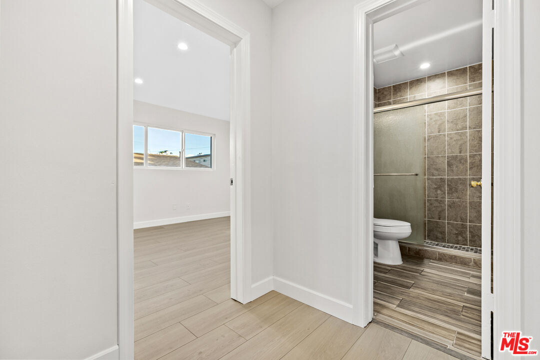 330 E Dryden St Unit: 3