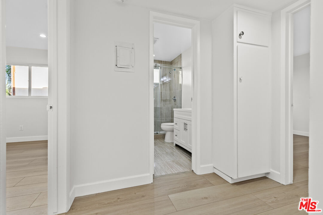 330 E Dryden St Unit: 18