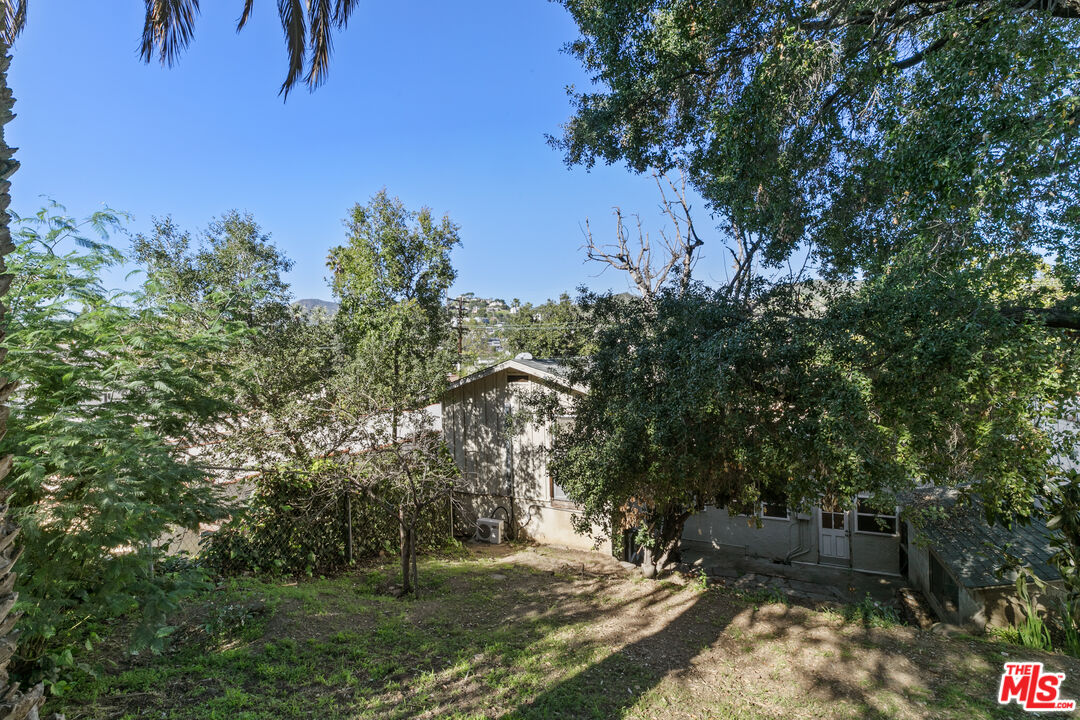 1720 Orchard Ave