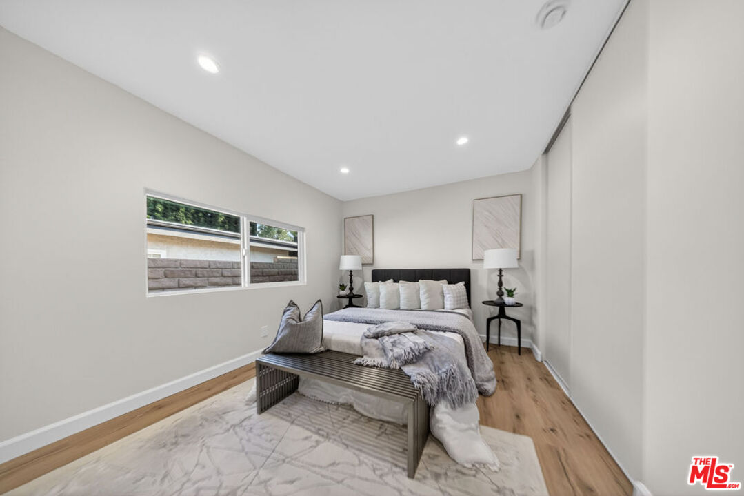 12747 Deon Pl