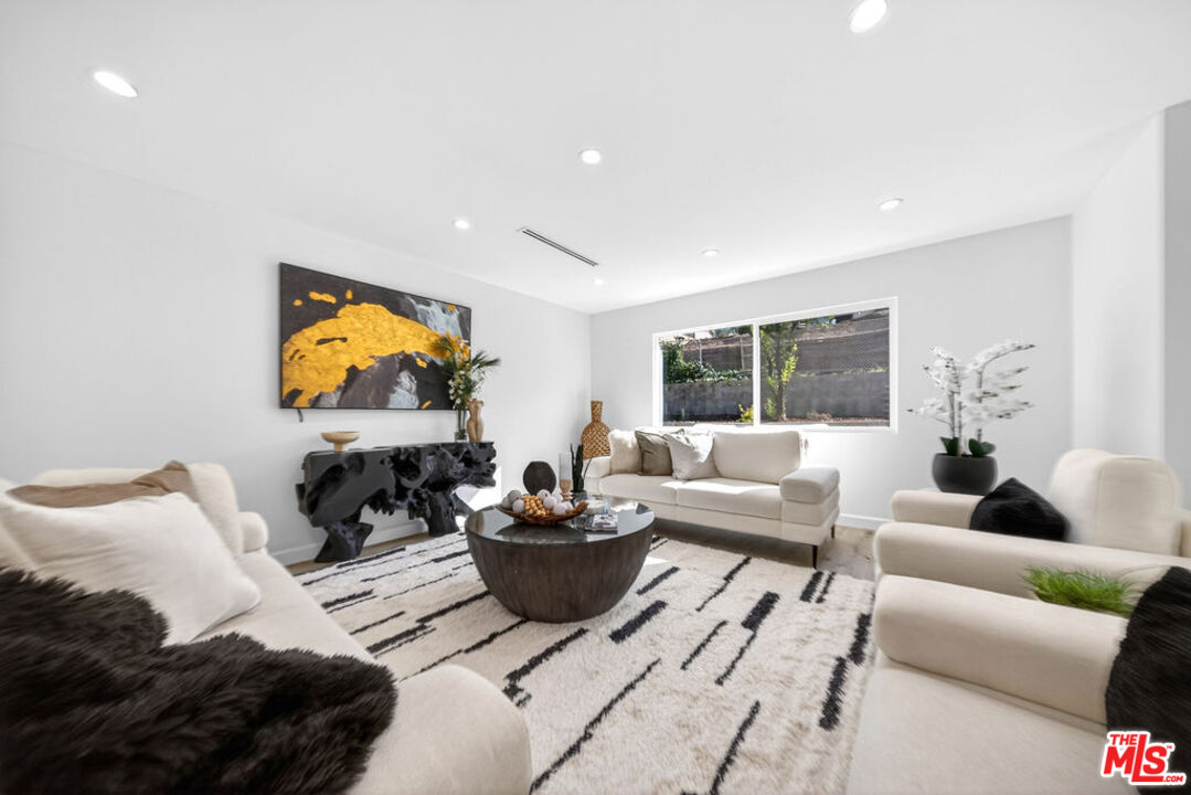 12747 Deon Pl