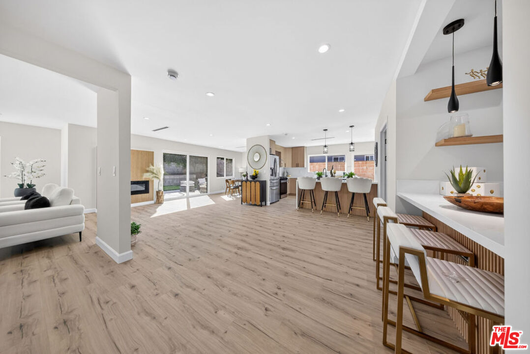12747 Deon Pl