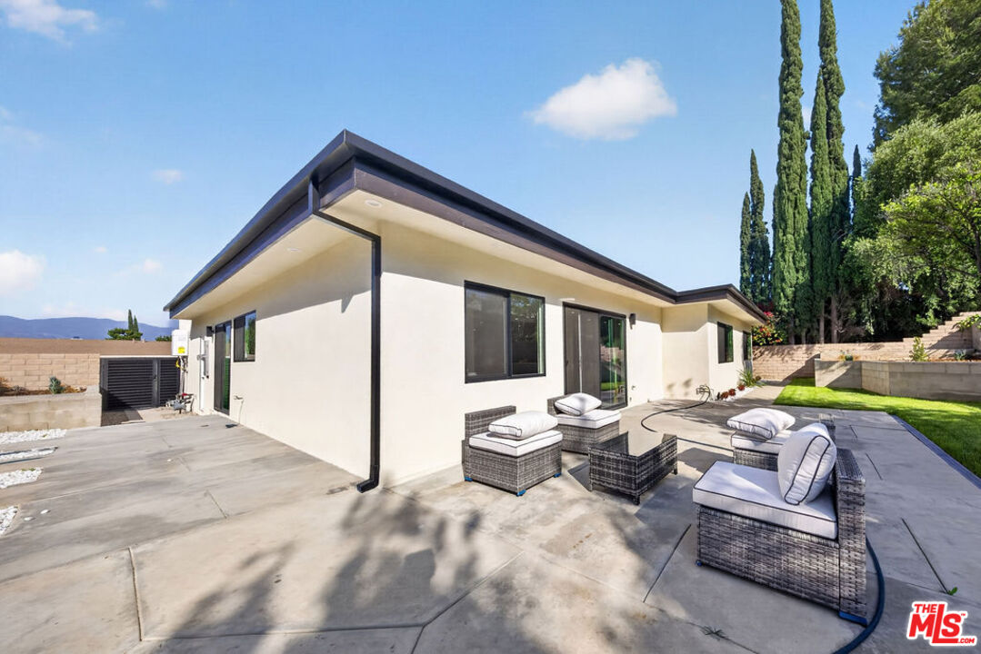 12747 Deon Pl