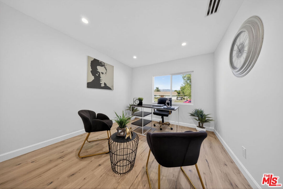 12747 Deon Pl