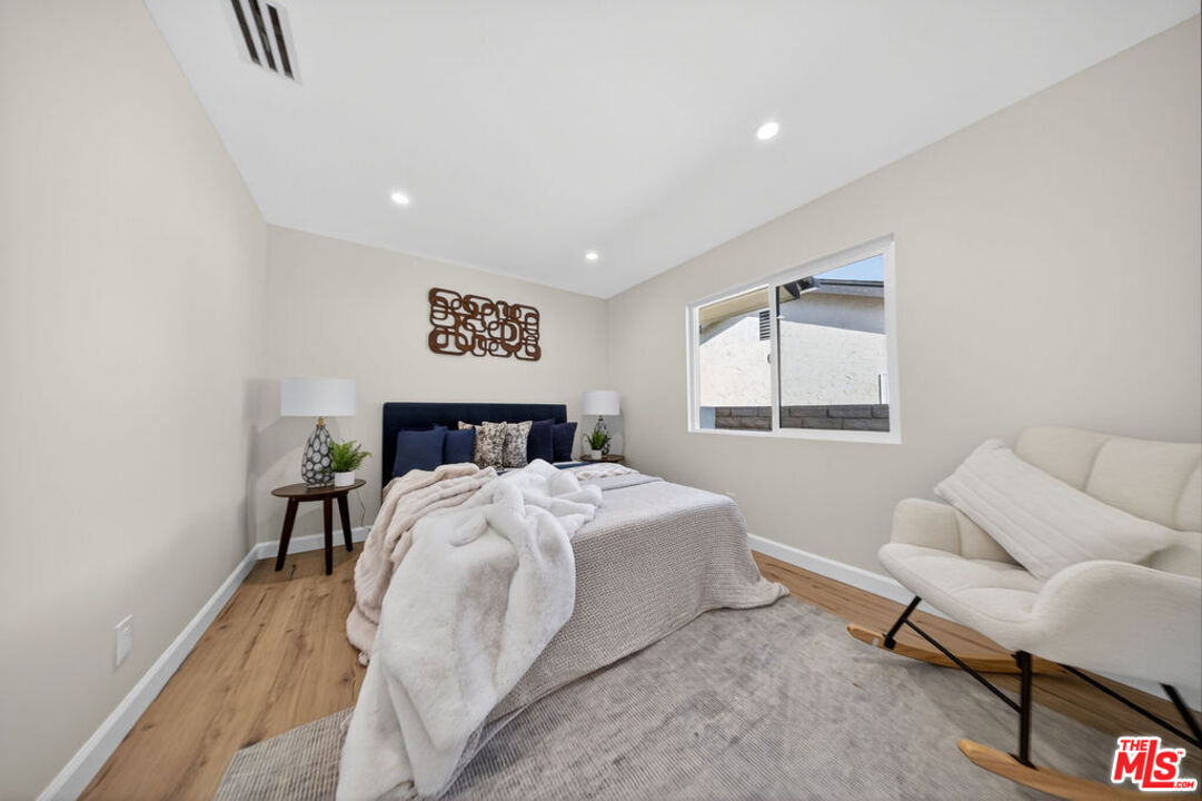 12747 Deon Pl