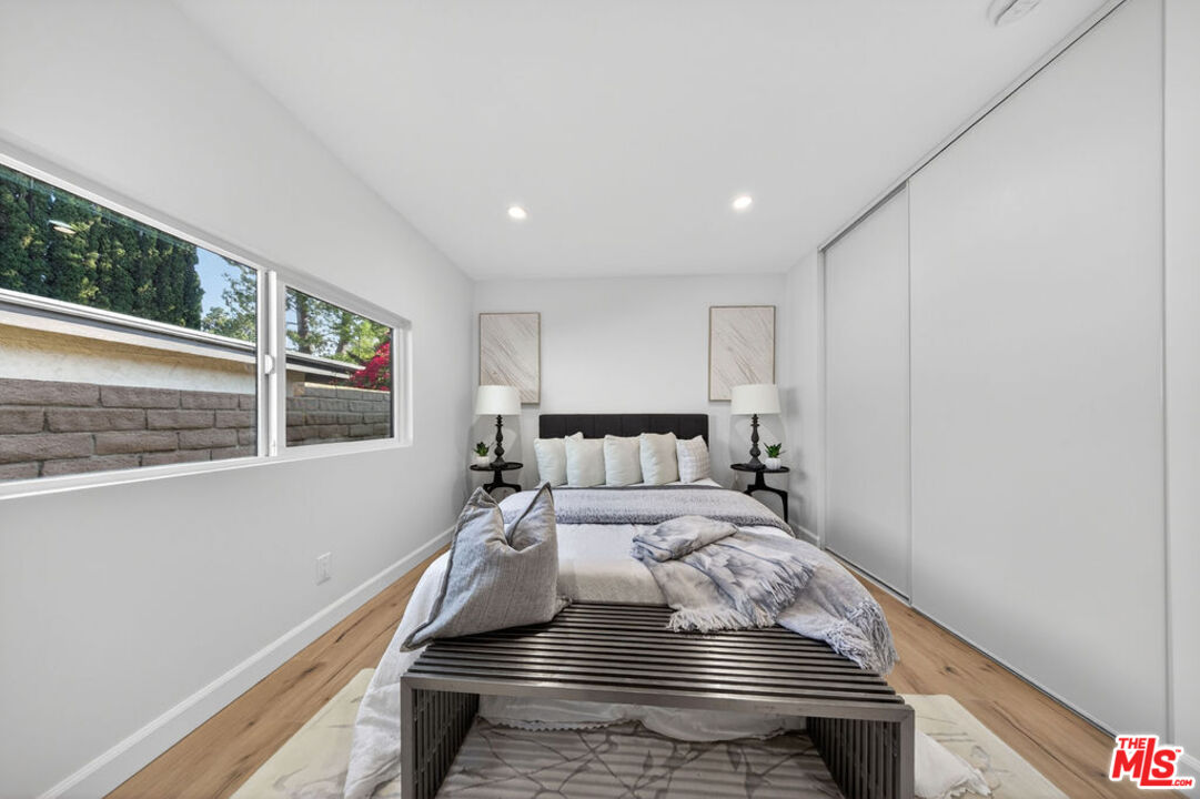 12747 Deon Pl