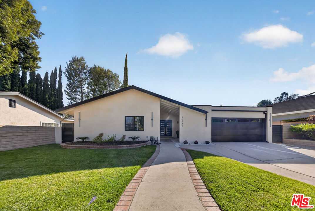 12747 Deon Pl