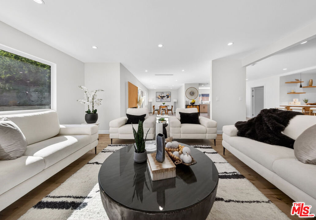 12747 Deon Pl