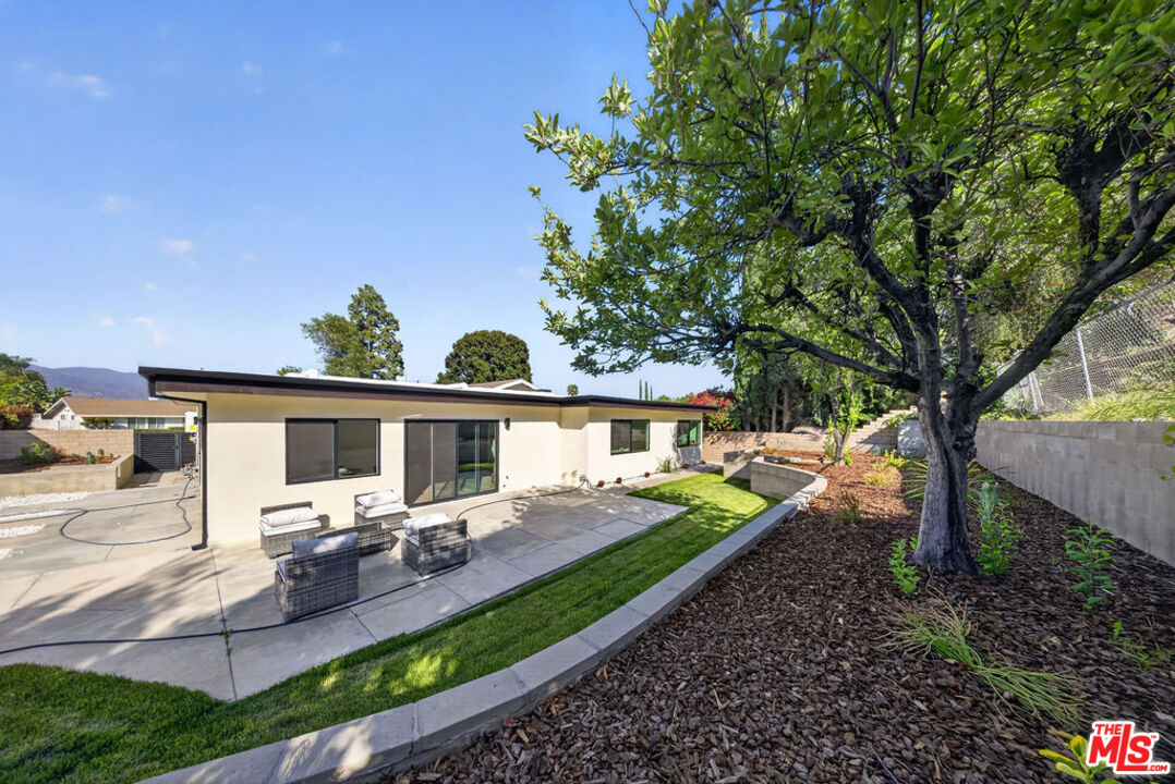 12747 Deon Pl
