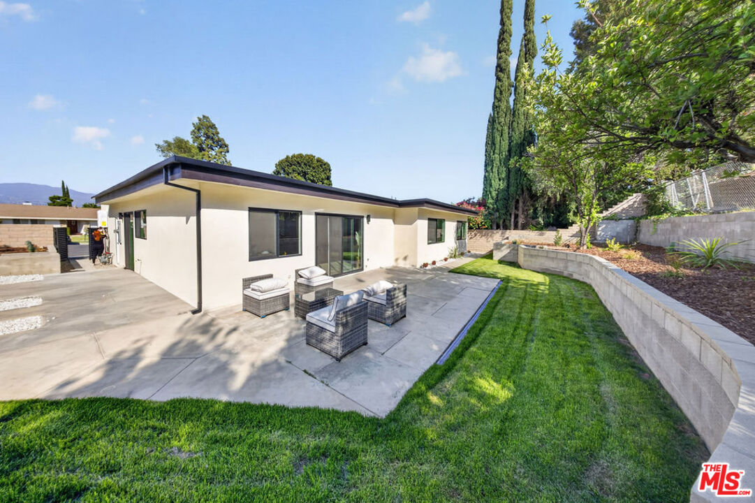 12747 Deon Pl