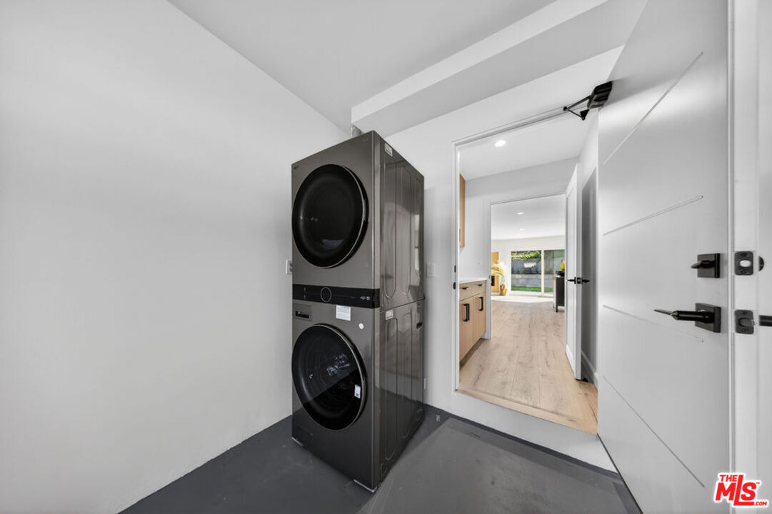 12747 Deon Pl