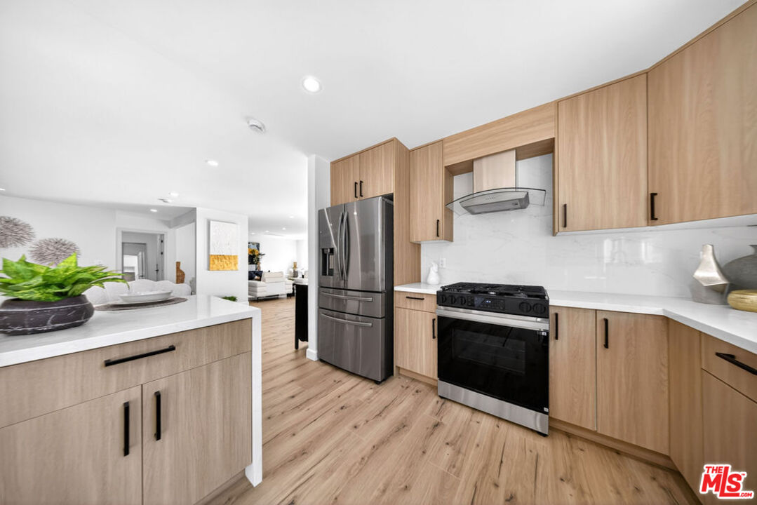 12747 Deon Pl