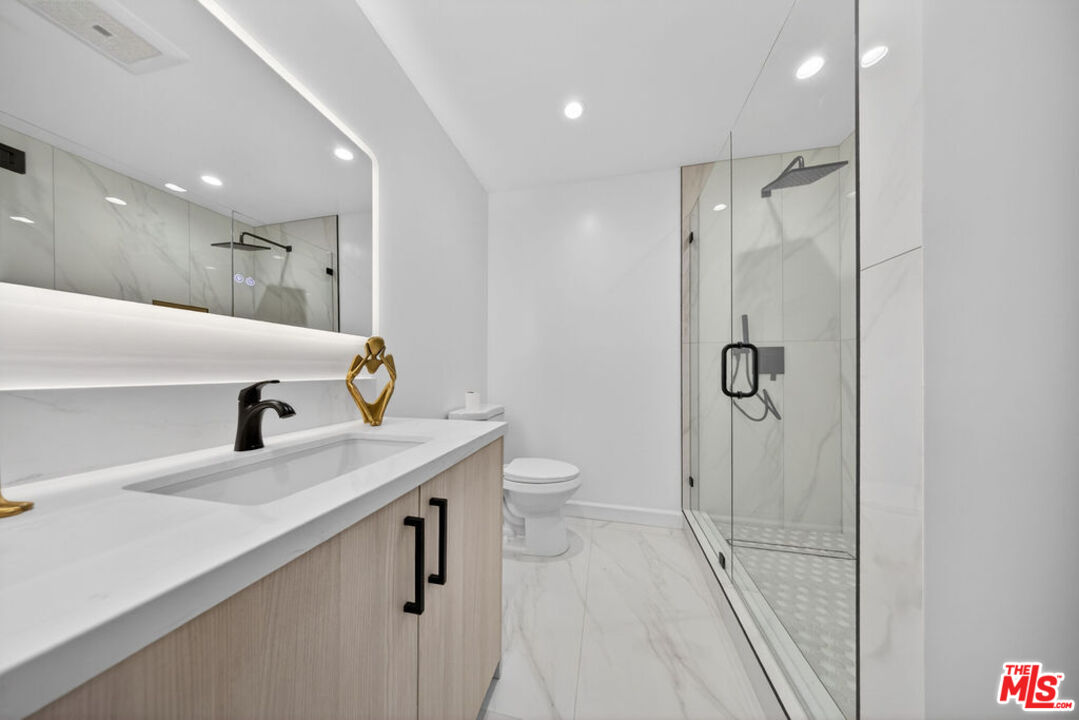 12747 Deon Pl