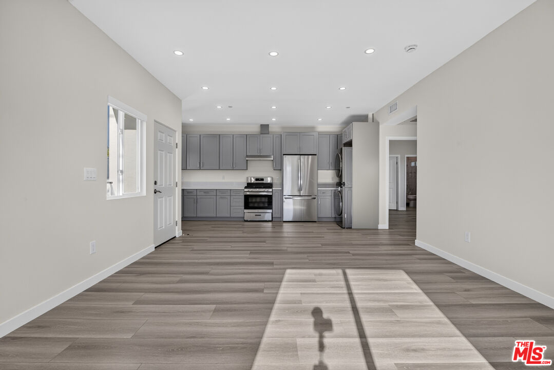 1809 N Avon St Unit: 201