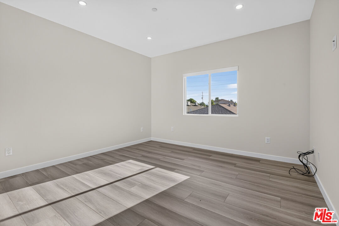 1809 N Avon St Unit: 201
