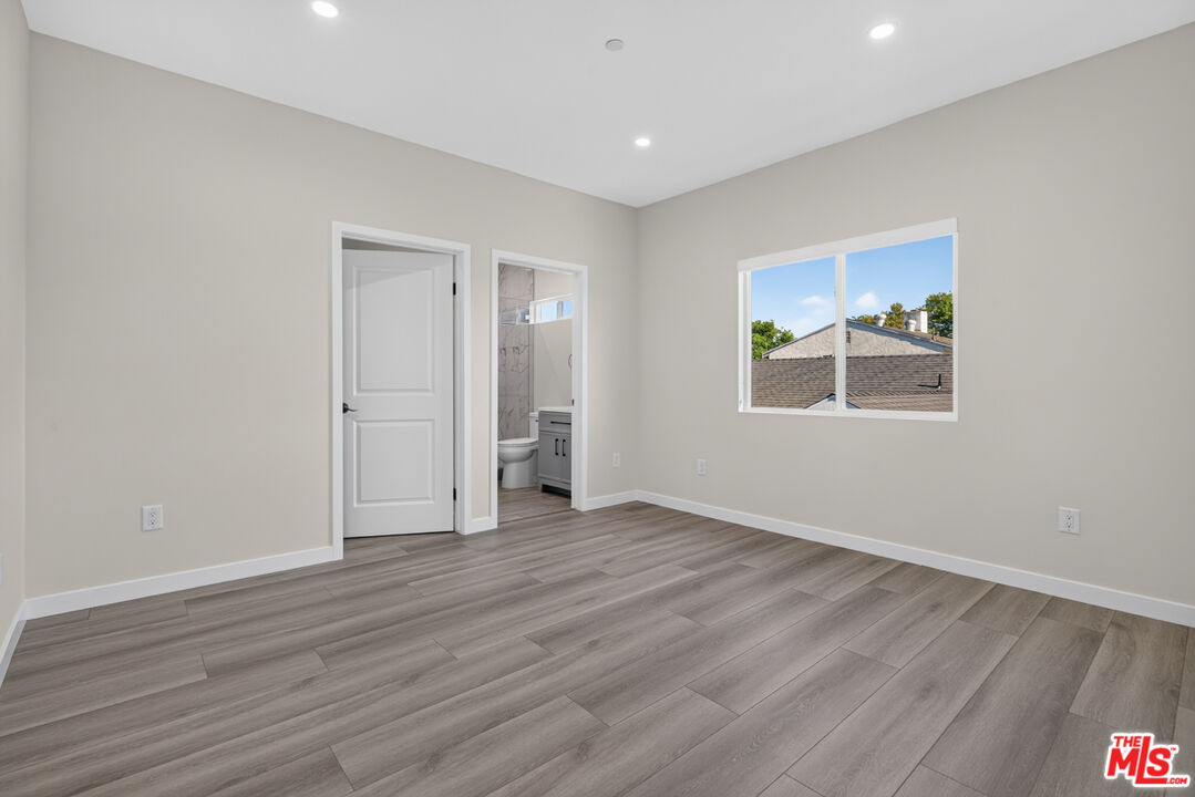 1809 N Avon St Unit: 201