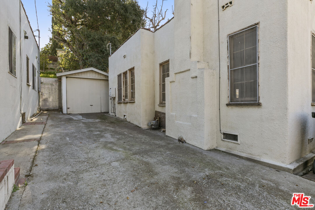 1720 Orchard Ave