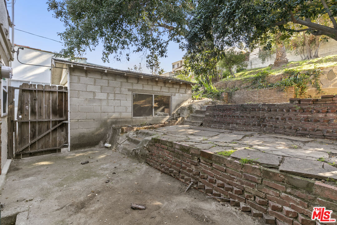 1720 Orchard Ave