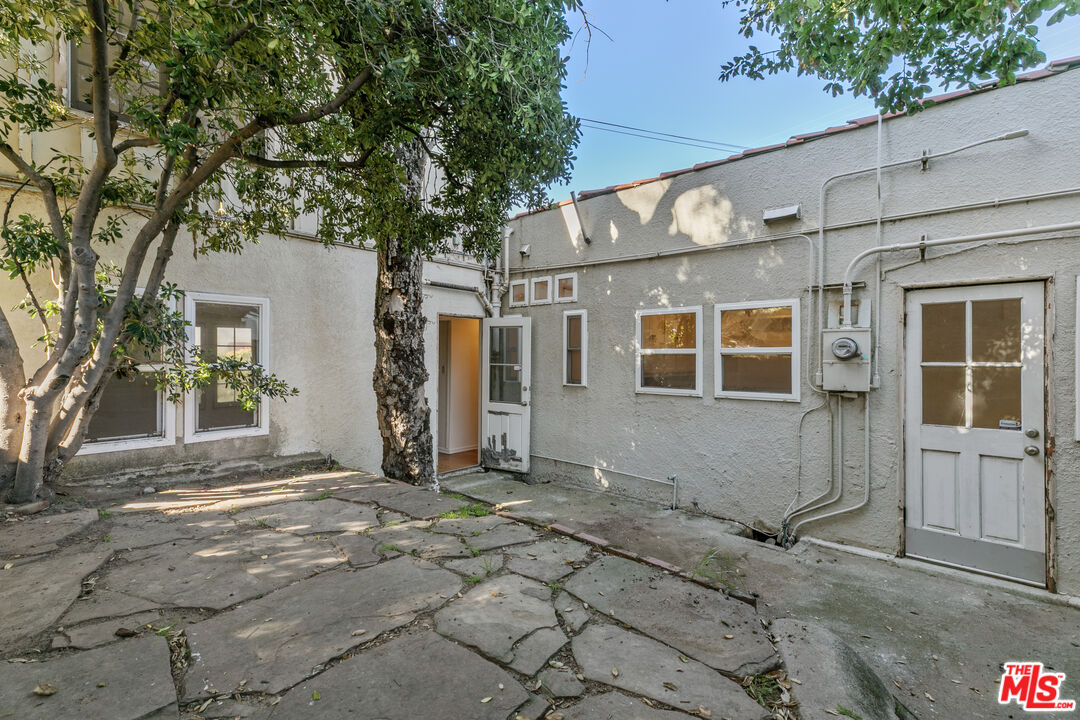 1720 Orchard Ave