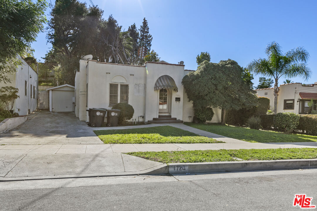 1720 Orchard Ave
